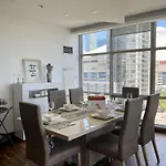Elegant Cityview Condo In Toronto